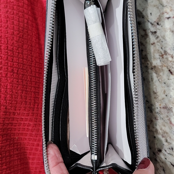 Kate Spade Wallet - Picture 3 of 5